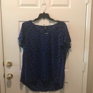 Torrid Blue Leopard print blouse size 2